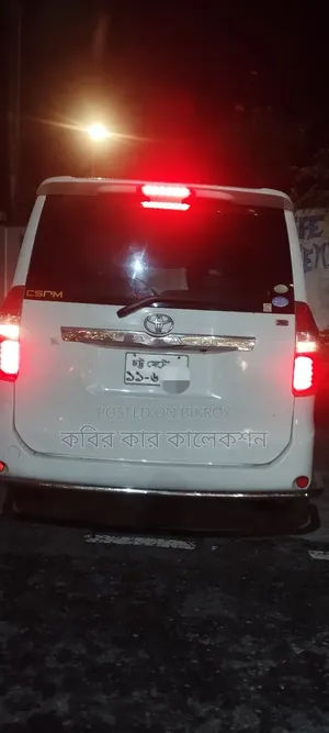 টয়োটা নোয়া ২০১০ পার্ল