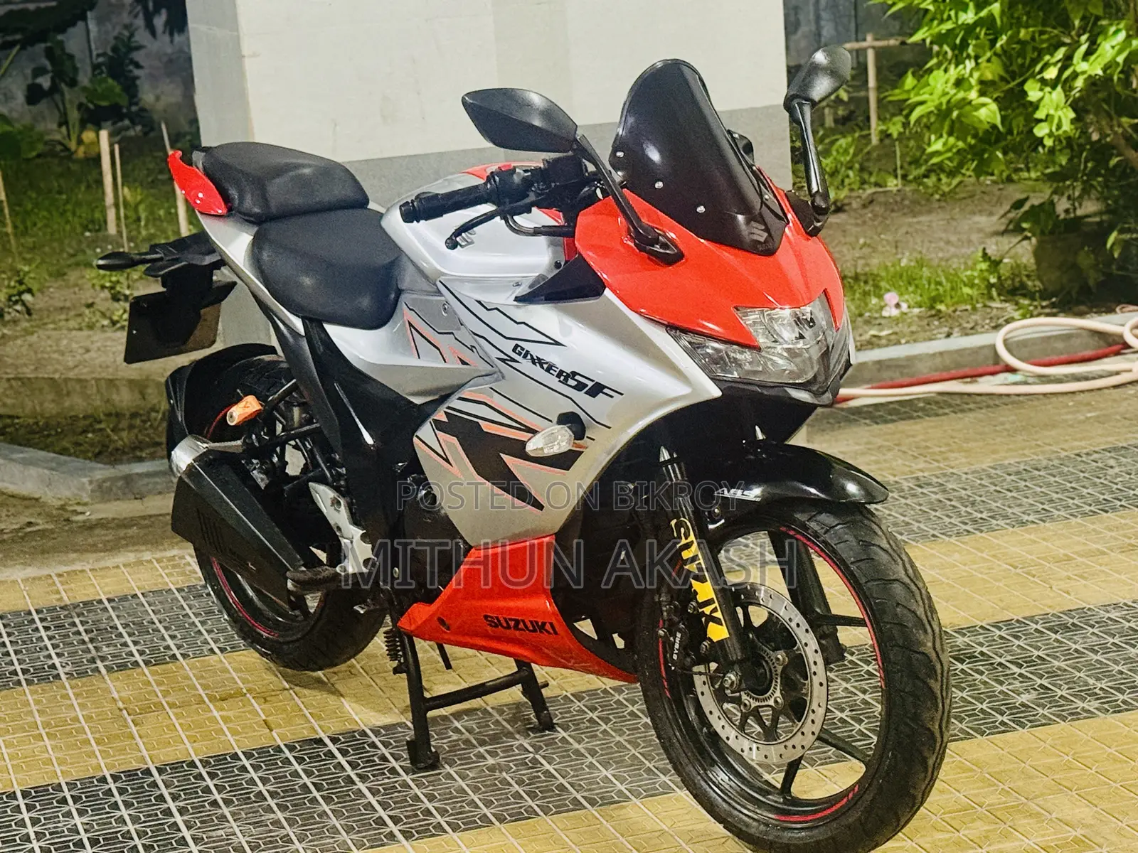 Suzuki Gixxer SF 2024 Orange