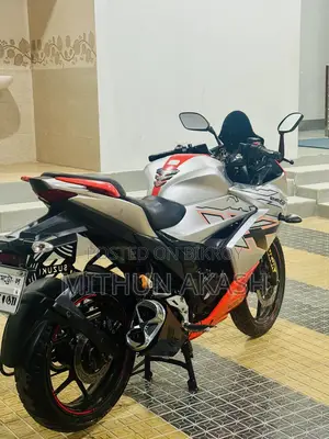Suzuki Gixxer SF 2024 Orange
