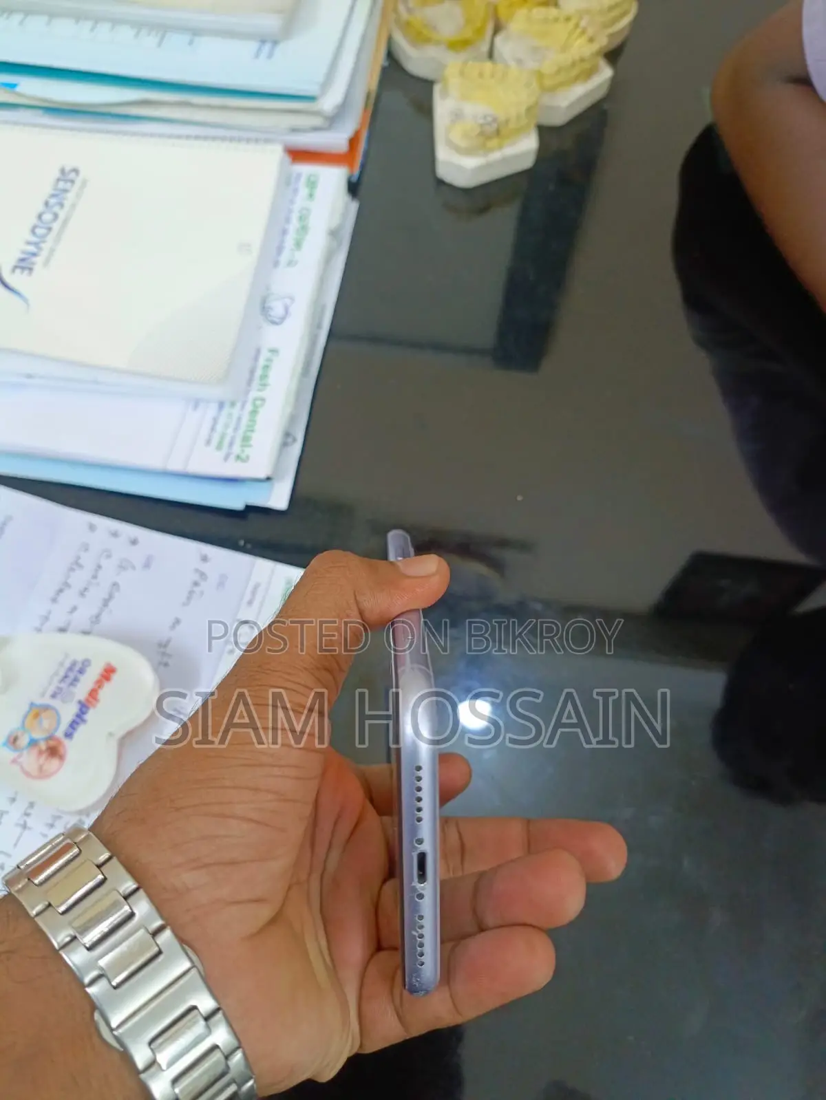 অ্যাপল আইফোন ১১ ৬৪ জিবি পার্পল