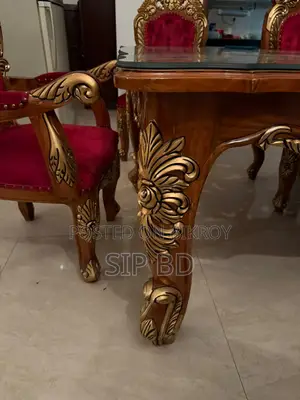 Royal Dining Table