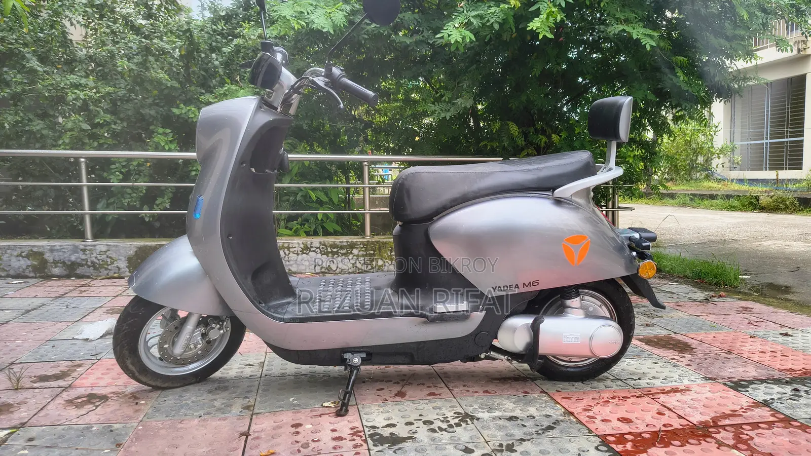 Yadea M6 2025 Gray
