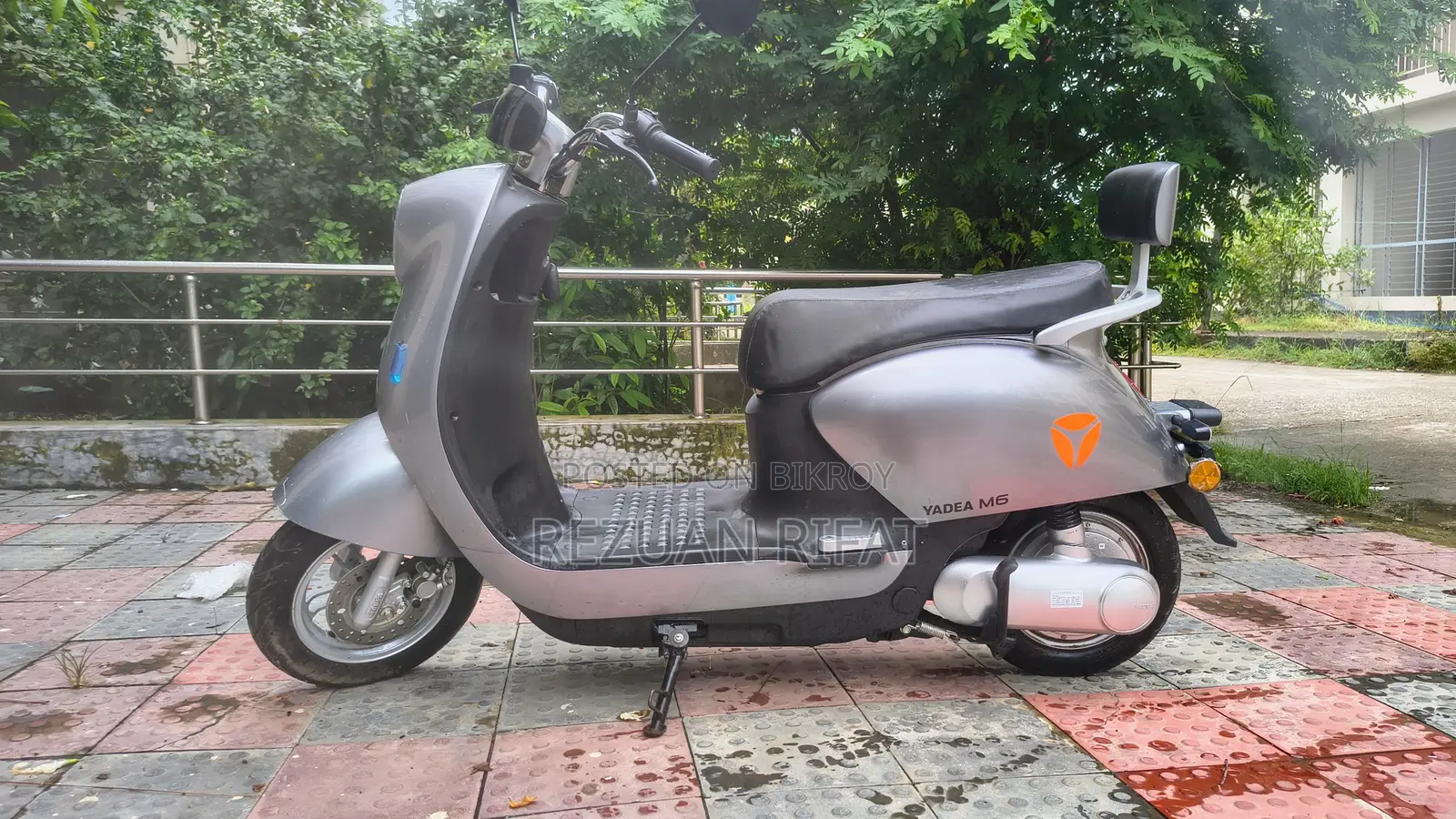 Yadea M6 2025 Gray