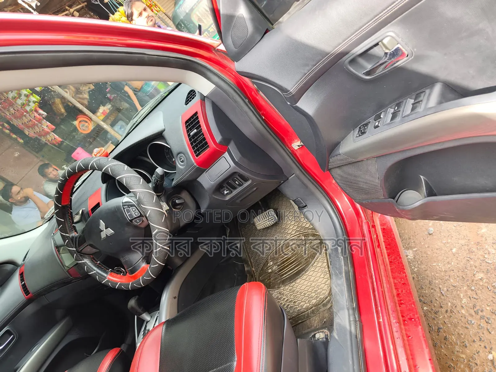 Mitsubishi Outlander 2011 Red