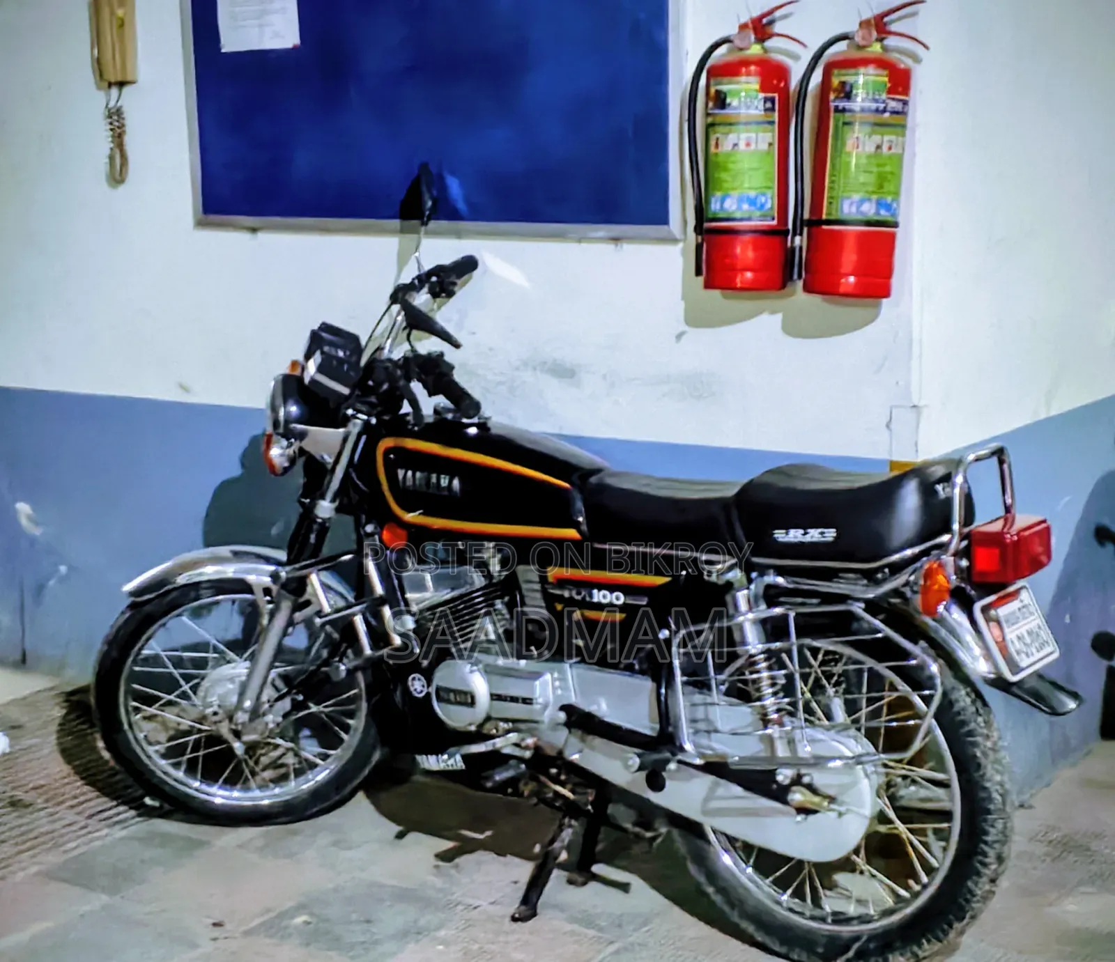 Yamaha 2000 Black