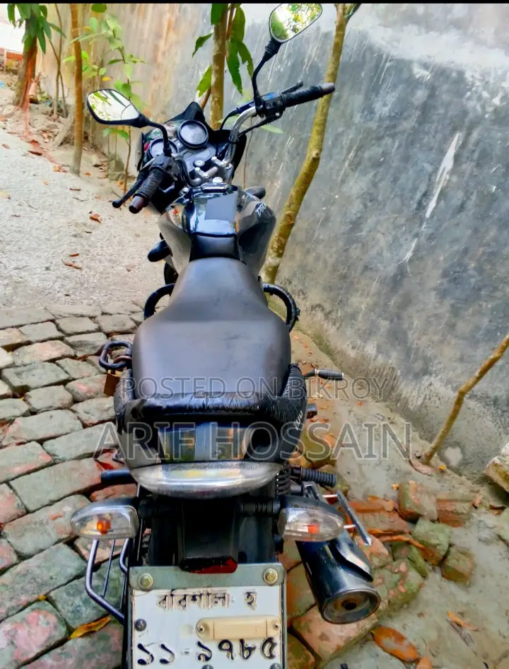 বাজাজ ডিসকভার ১০০ ২০১৪ ব্ল্যাক