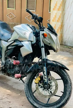 Suzuki Gixxer 2015 Silver