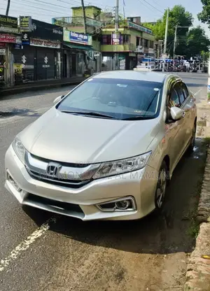 Honda Grace 2015 Silver