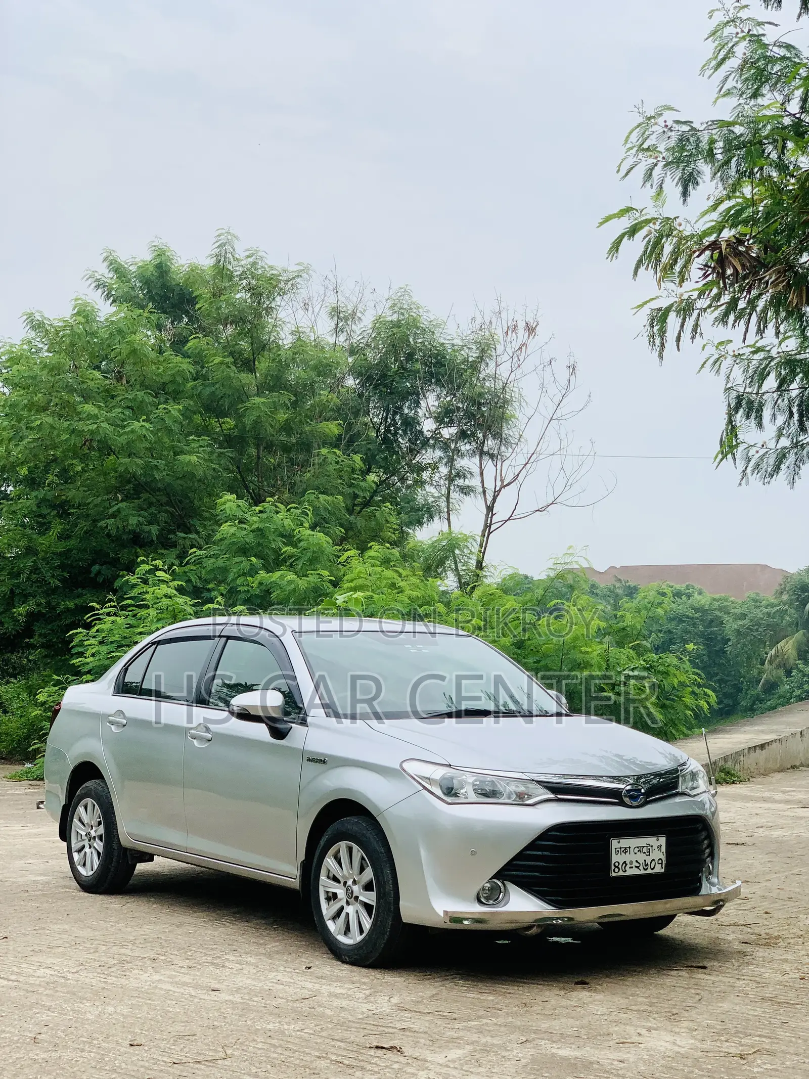 টয়োটা এক্সিও ১.৫ হাইব্রিড টুডব্লিউডি ২০১৫ সিলভার