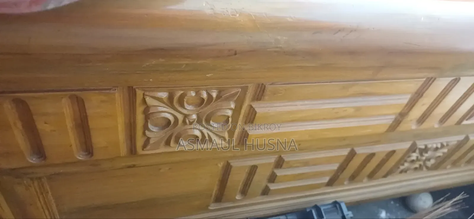 সিঙ্গেল কাঠের খাট। খাটের সাইজ: ৫/৬ ফিট।