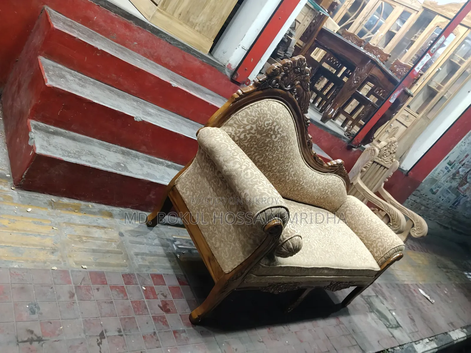 ডিভাইন চট্টগ্রাম সেগুন কাঠ।