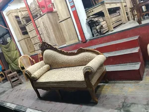 ডিভাইন চট্টগ্রাম সেগুন কাঠ।