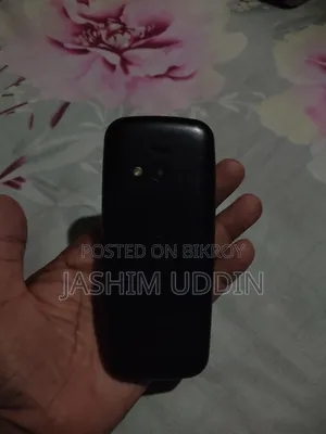 নোকিয়া ২১০ কালো