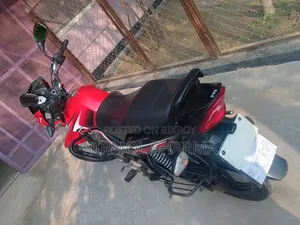 টিভিএস মেট্রো প্লাস ২০২০ লাল
