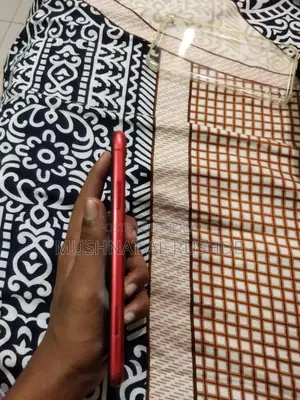 অ্যাপল আইফোন এক্সআর ১২৮ জিবি রেড