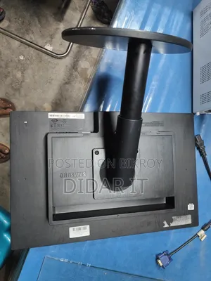 Samsung 22′′ Premium LED Monitor — সুপার ফ্রেশ কন্ডিশনে বিক্রি!
