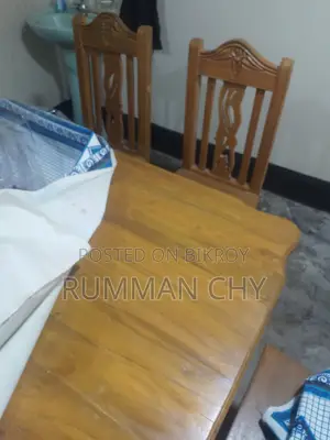 ৬ চেয়ারের ডাইনিং টেবিল