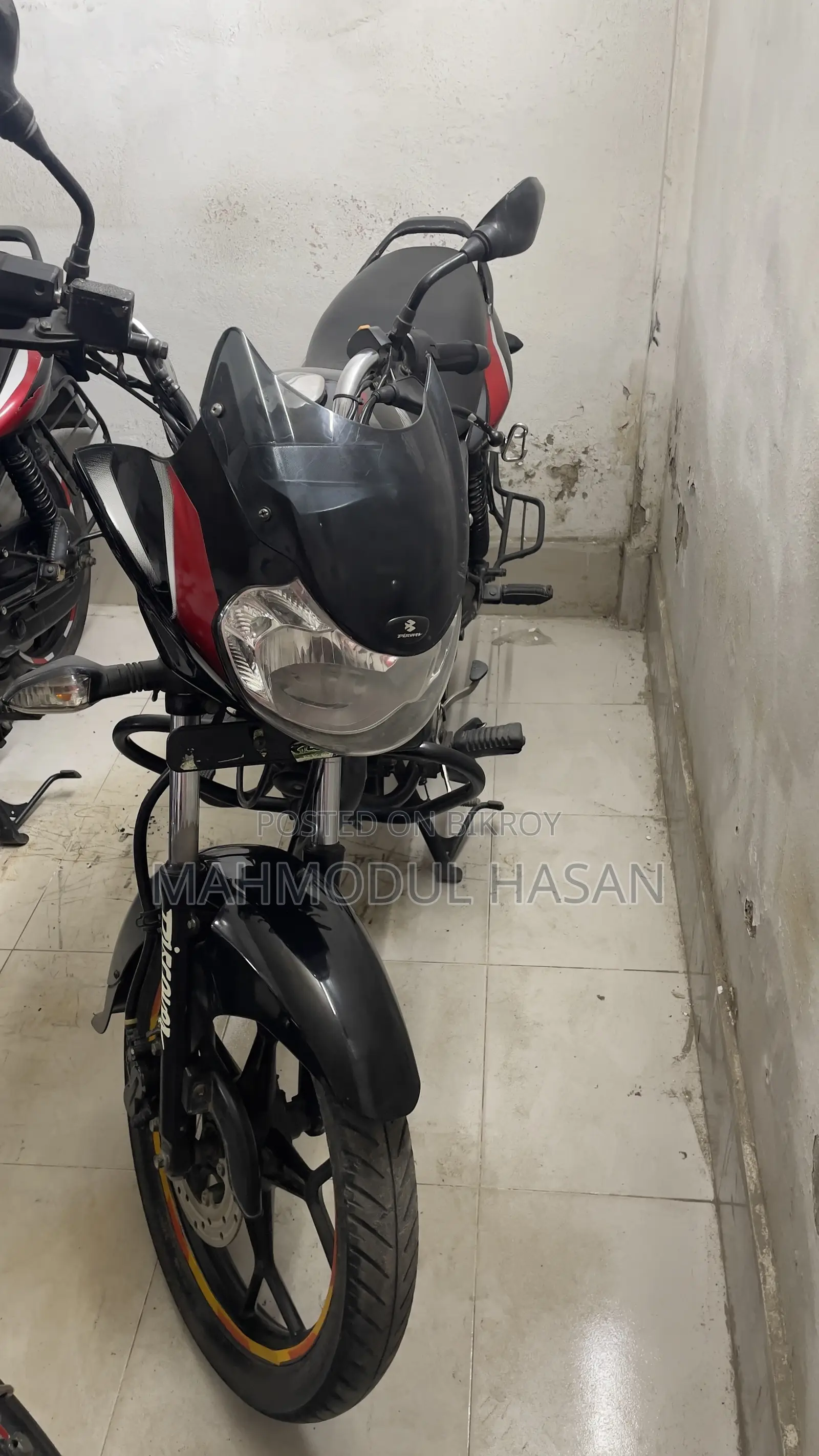 Bajaj Discover 125 2021 Black