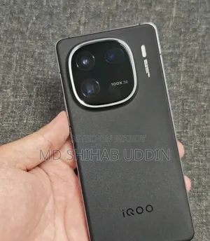 আইকিউওও ১২ ৫১২ জিবি ব্ল্যাক