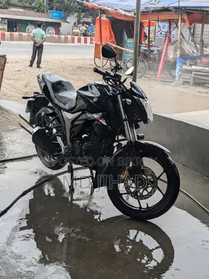 সুজুকি জিক্সার ২০১৯ ব্ল্যাক