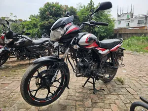বাজাজ ডিসকভার ১১০ ২০২২ ব্ল্যাক