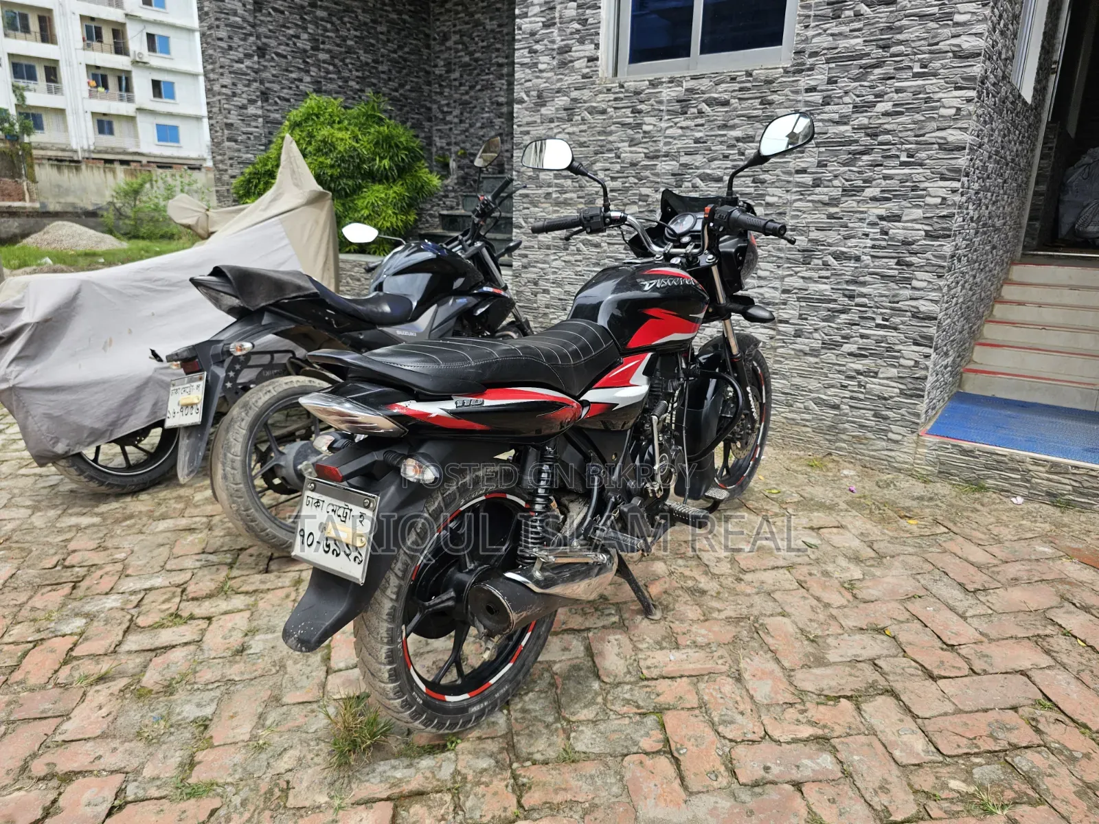 বাজাজ ডিসকভার ১১০ ২০২২ ব্ল্যাক