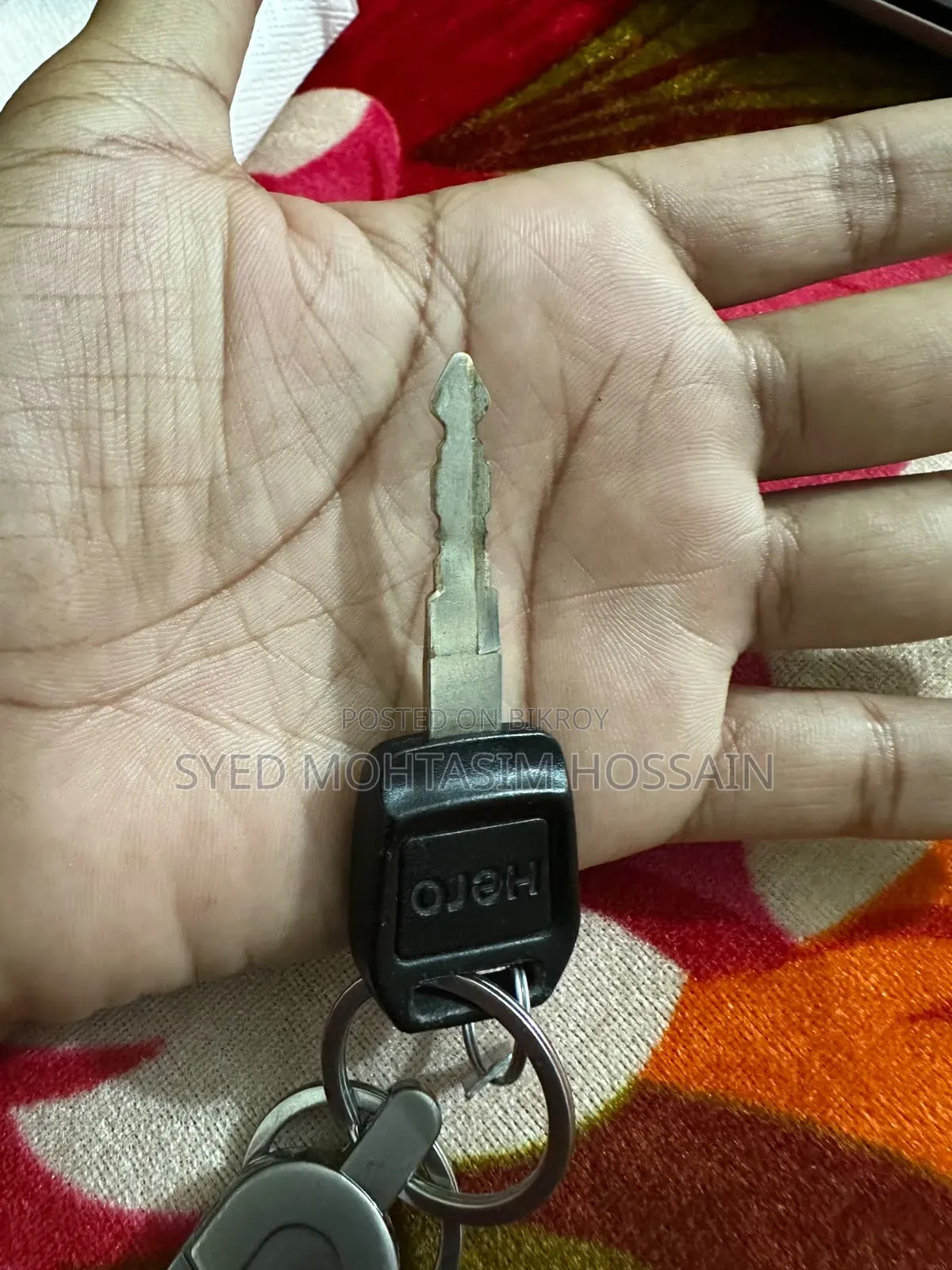 হিরো গ্ল্যামার ২০১৮ লাল