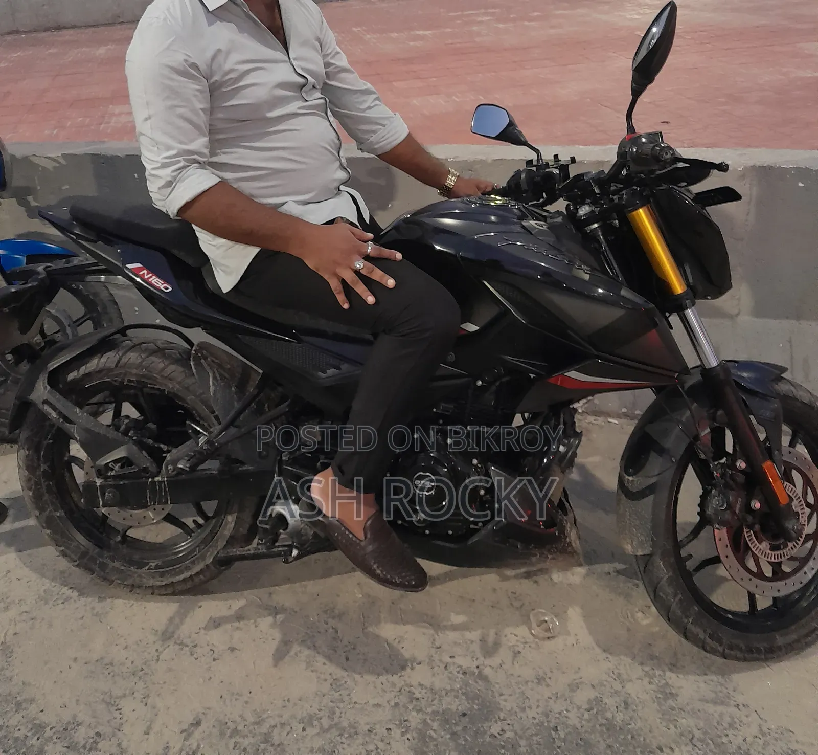 New Bajaj Pulsar N160 2024 Black