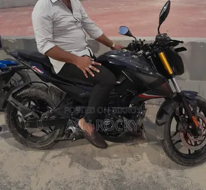 New Bajaj Pulsar N160 2024 Black