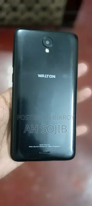Walton 8 GB Black