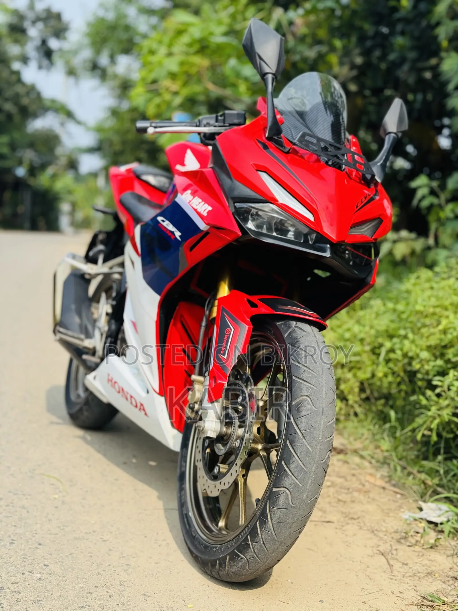 হোন্ডা সিবিআর ২০২২ হোয়াইট