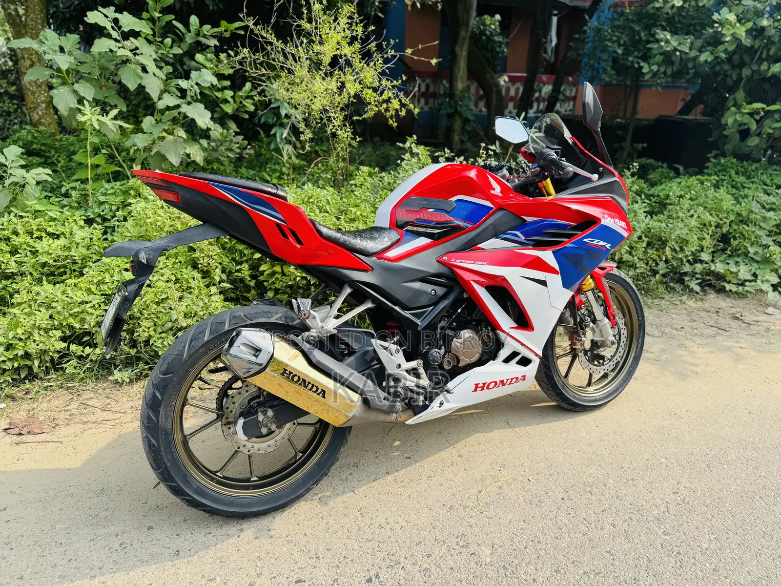 হোন্ডা সিবিআর ২০২২ হোয়াইট