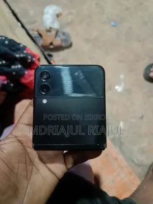 স্যামসাং গ্যালাক্সি জেড ফ্লিপ ৩ ২৫৬ জিবি কালো