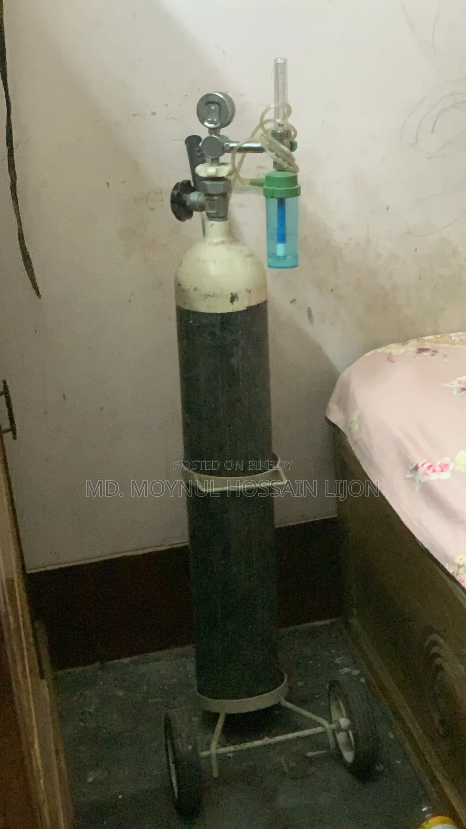 Oxygen Cylinder