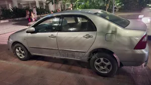 টয়োটা করোল্লা ২০০৪ সিলভার