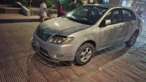 টয়োটা করোল্লা ২০০৪ সিলভার