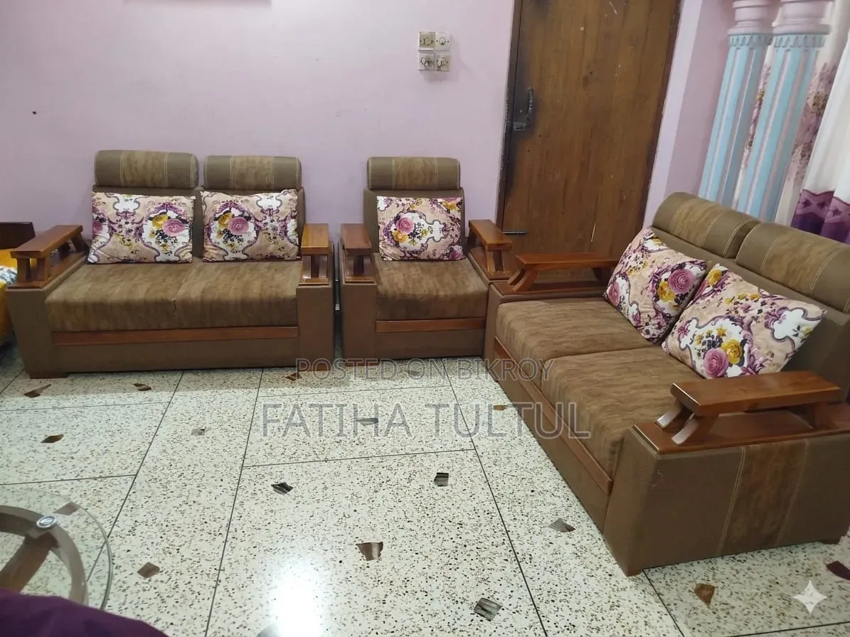 সম্পূর্ণ সোফা সেট