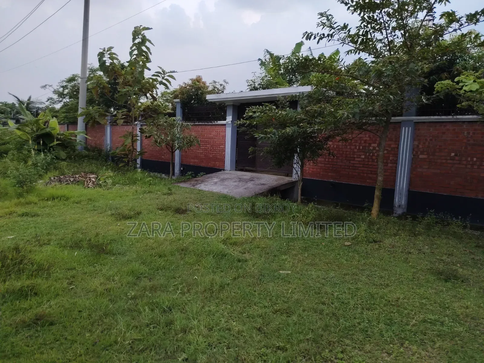 3+3 = 6 katha plot for sale in sector no. 28.
