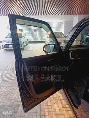 টয়োটা নোহা ২০২২ কালো