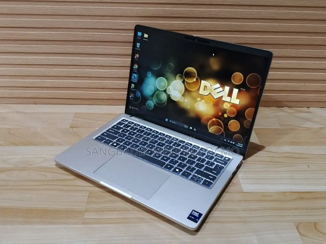 Laptop Dell 3GB Intel SSD 256GB