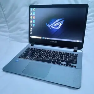 Laptop Asus 4GB Intel SSD 500GB