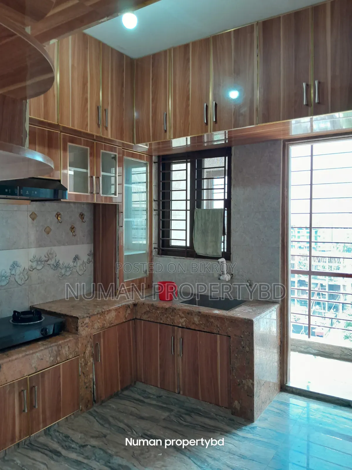 4 Bedroom Apartment in Numan Property Bd, Basundhara for Rent