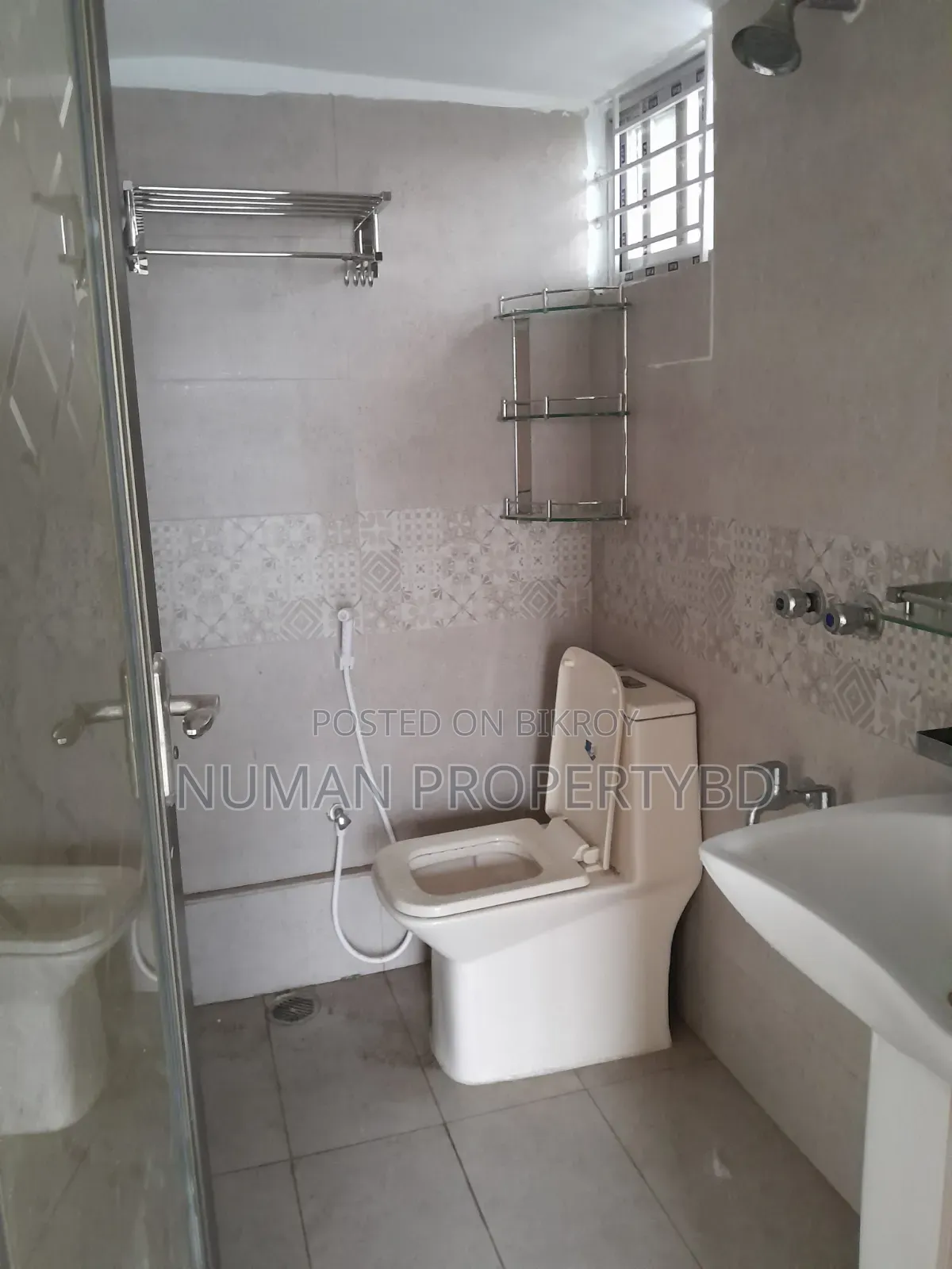 4 Bedroom Apartment in Numan Property Bd, Basundhara for Rent