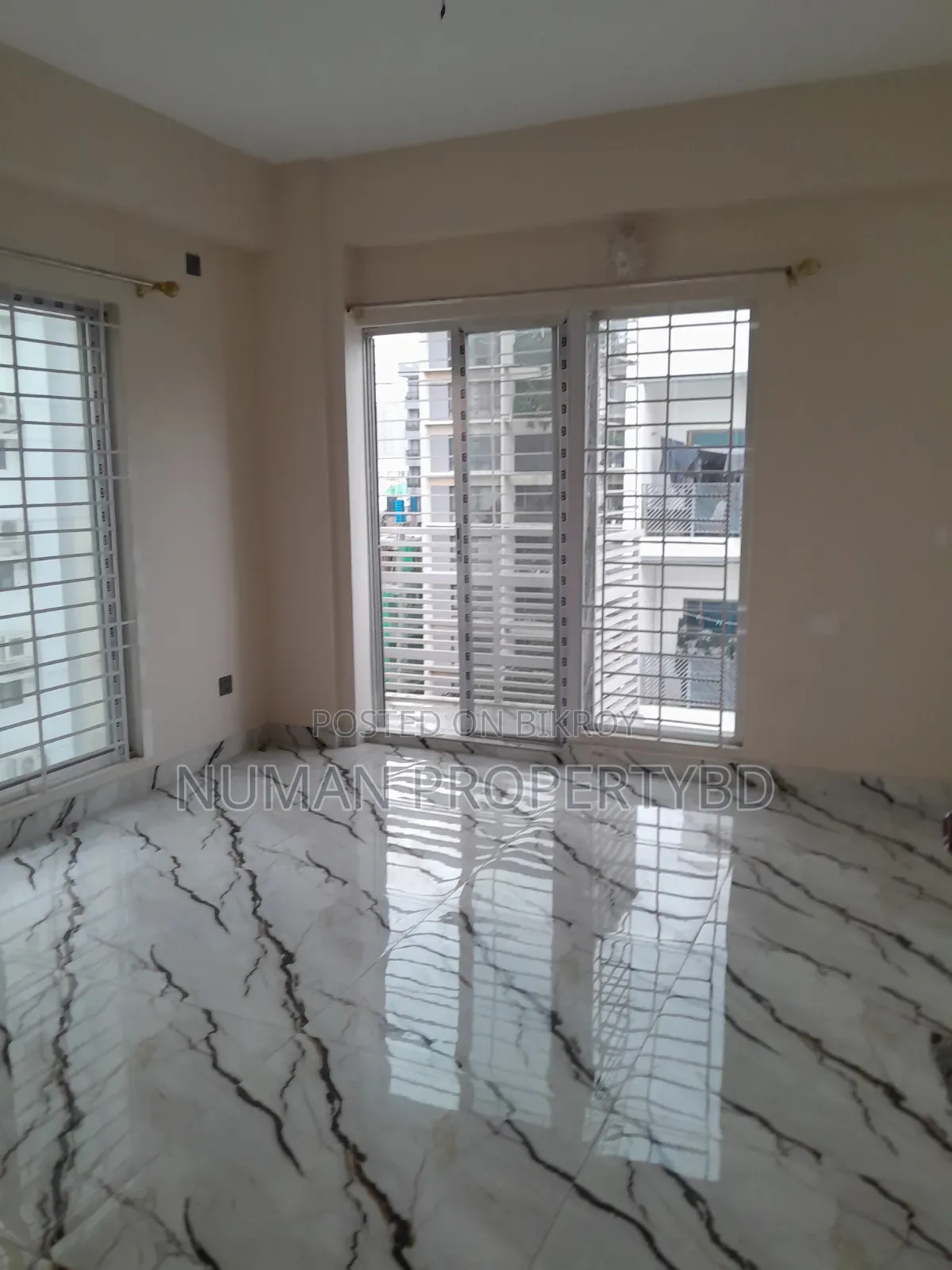 4 Bedroom Apartment in Numan Property Bd, Basundhara for Rent