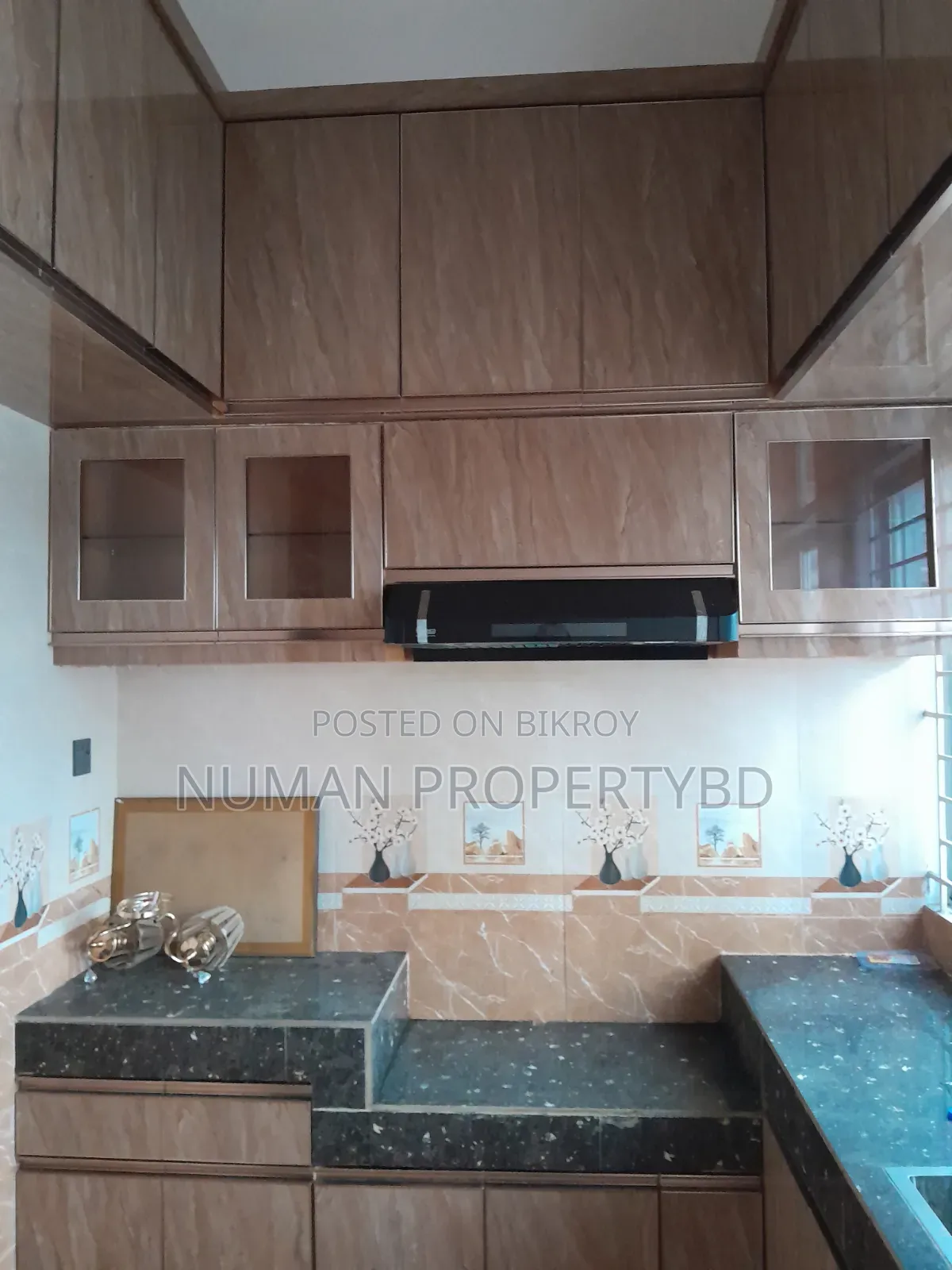 4 Bedroom Apartment in Numan Property Bd, Basundhara for Rent