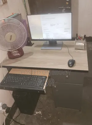 Desktop Computer 4GB Intel Core i5 HDD 1T