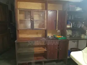 কাঠের ক্যাবিনেট