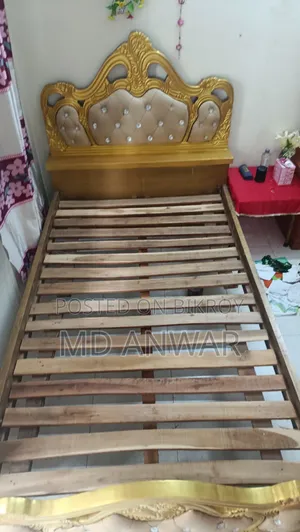 ৪/৭ উক কাঠের খাট