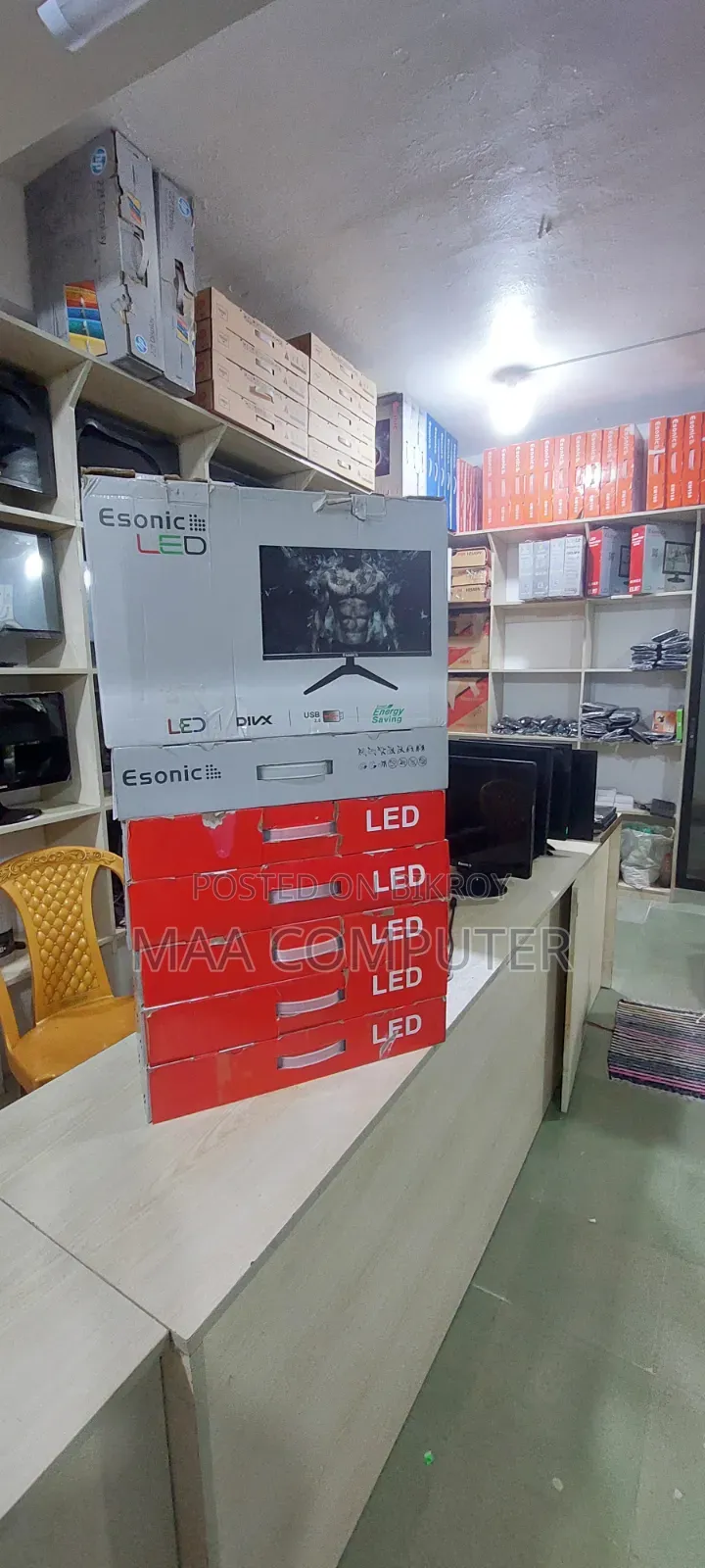 19" Esonic Full Box Almost New 1 Year Service Warranty Replacement
