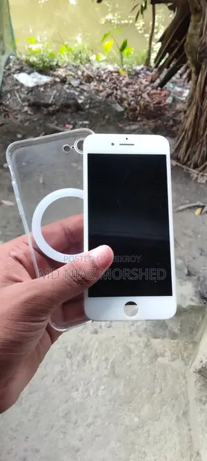 iPhone 7 Display and Magnetic Cover